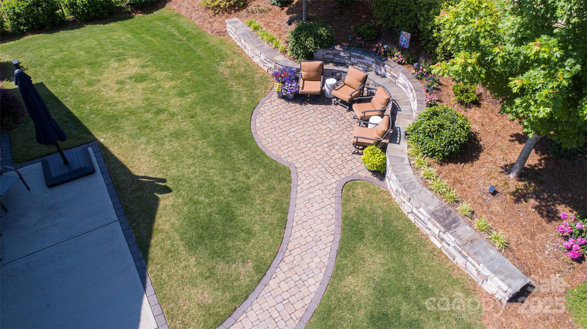 713 Blue Violet Ln Belmont, NC 28012