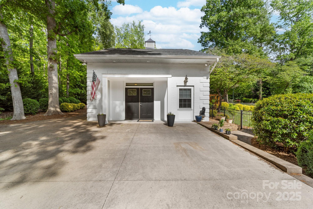 707 Saint Cloud Dr Statesville, NC 28625