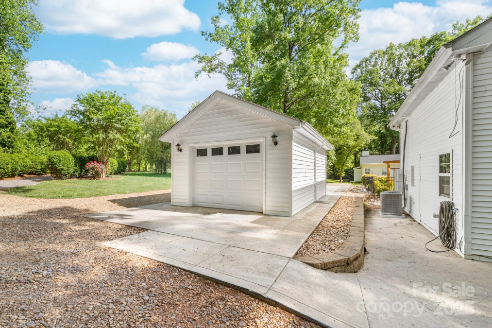 707 Saint Cloud Dr Statesville, NC 28625