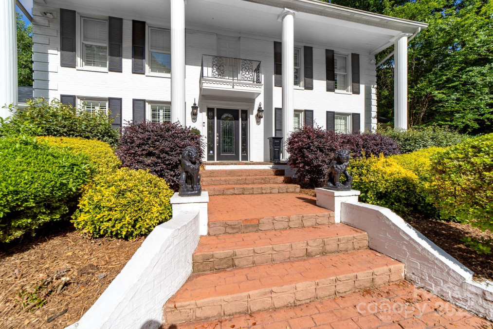 707 Saint Cloud Dr Statesville, NC 28625