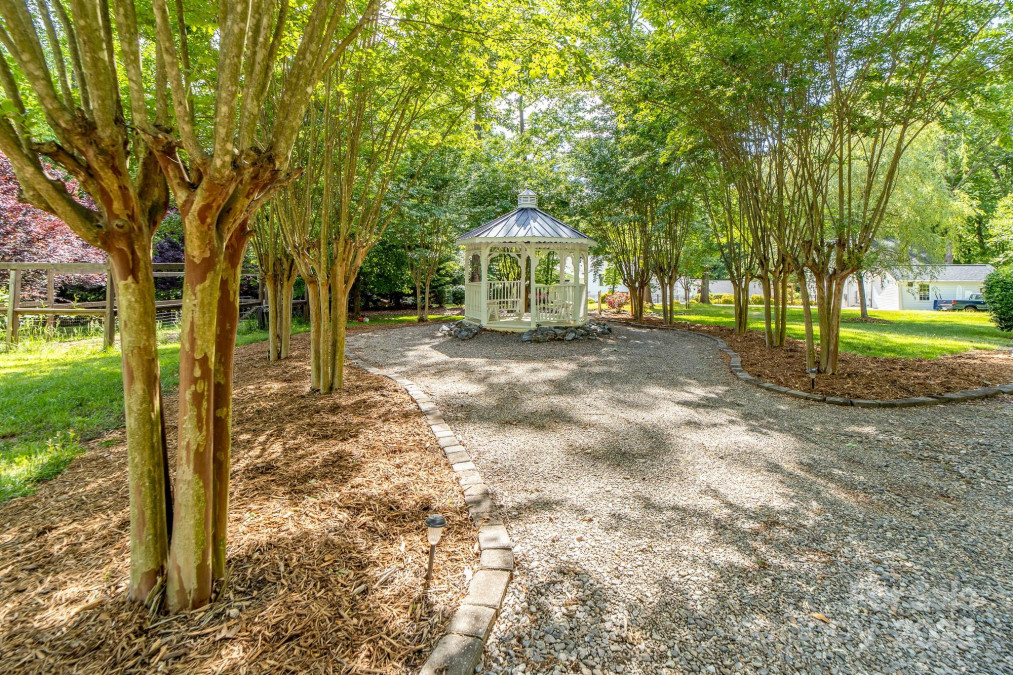 707 Saint Cloud Dr Statesville, NC 28625