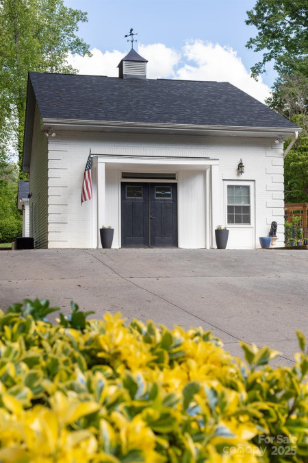 707 Saint Cloud Dr Statesville, NC 28625