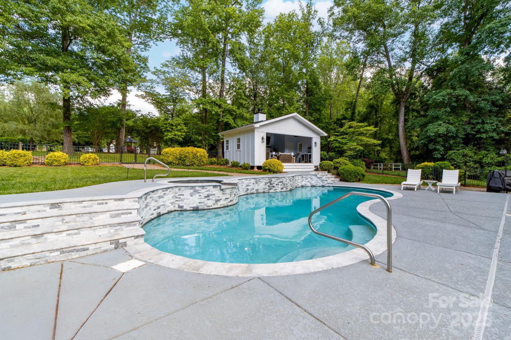 707 Saint Cloud Dr Statesville, NC 28625