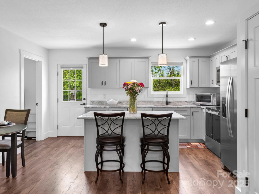 9 Ruff Rd Leicester, NC 28748