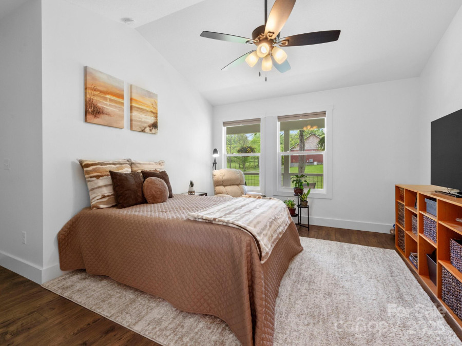 9 Ruff Rd Leicester, NC 28748