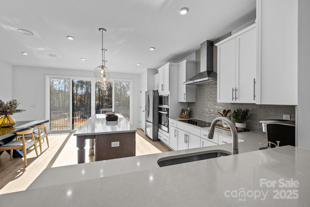 7122 Westrow Ave Charlotte, NC 27278