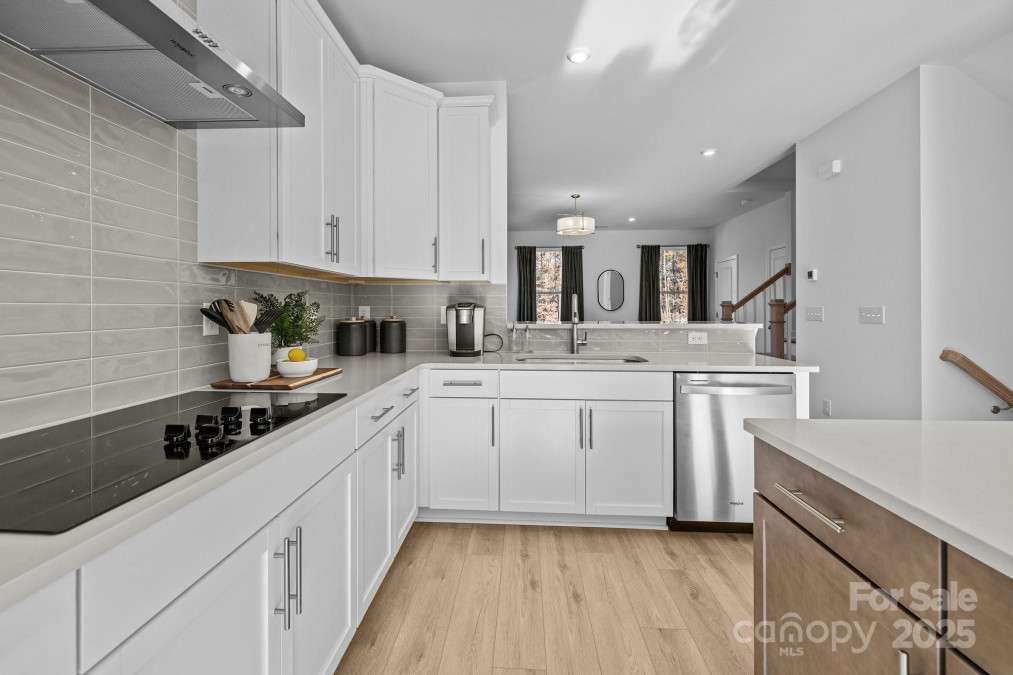7122 Westrow Ave Charlotte, NC 27278