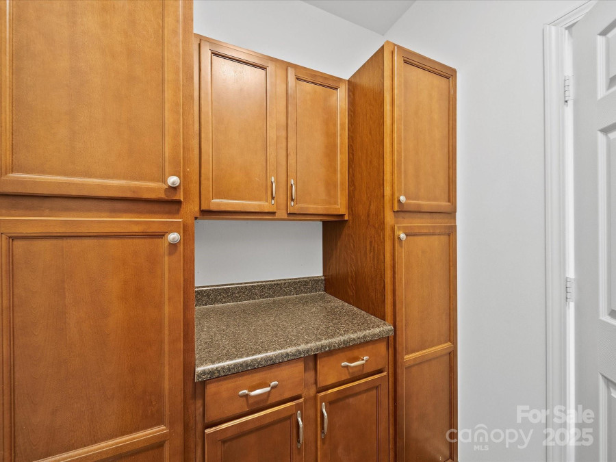 2306 Nettleton Ct Matthews, NC 28105