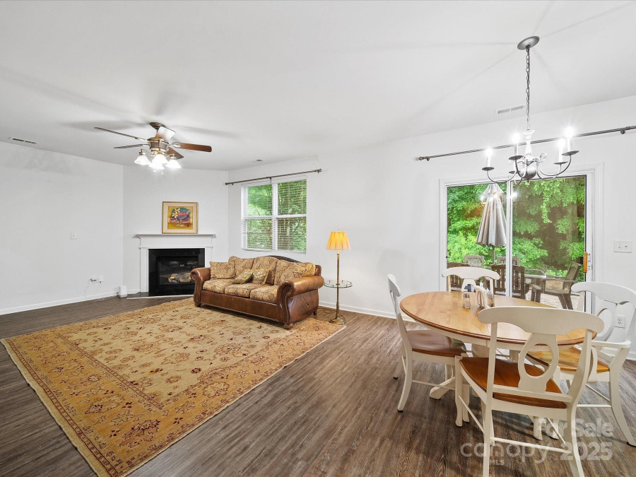 2306 Nettleton Ct Matthews, NC 28105