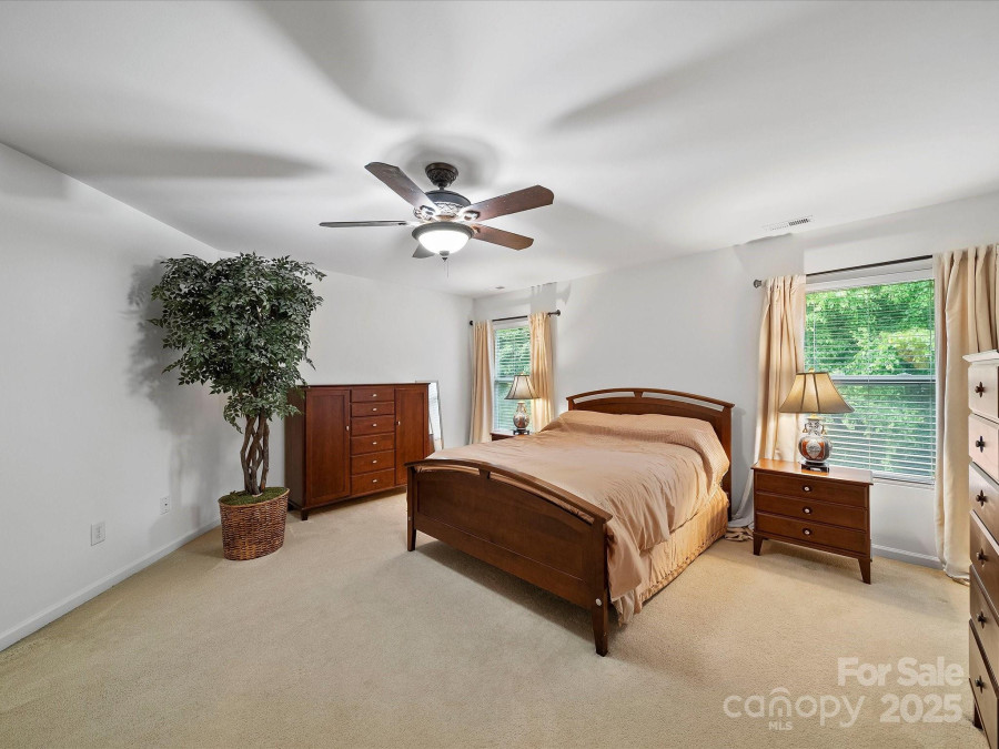 2306 Nettleton Ct Matthews, NC 28105