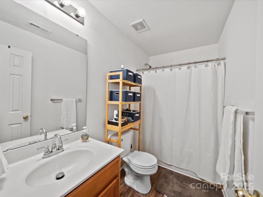2306 Nettleton Ct Matthews, NC 28105