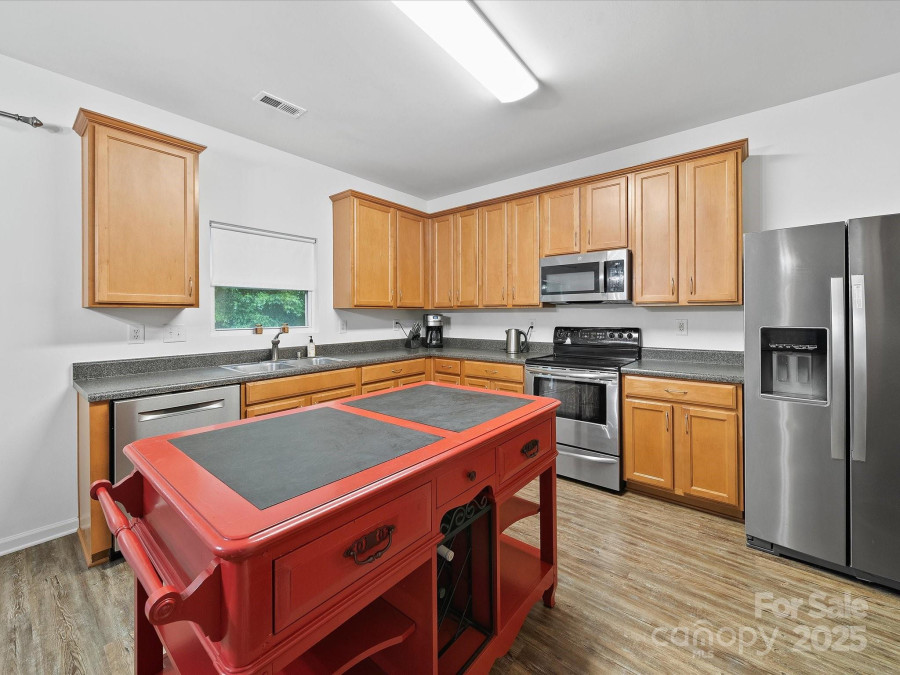 2306 Nettleton Ct Matthews, NC 28105
