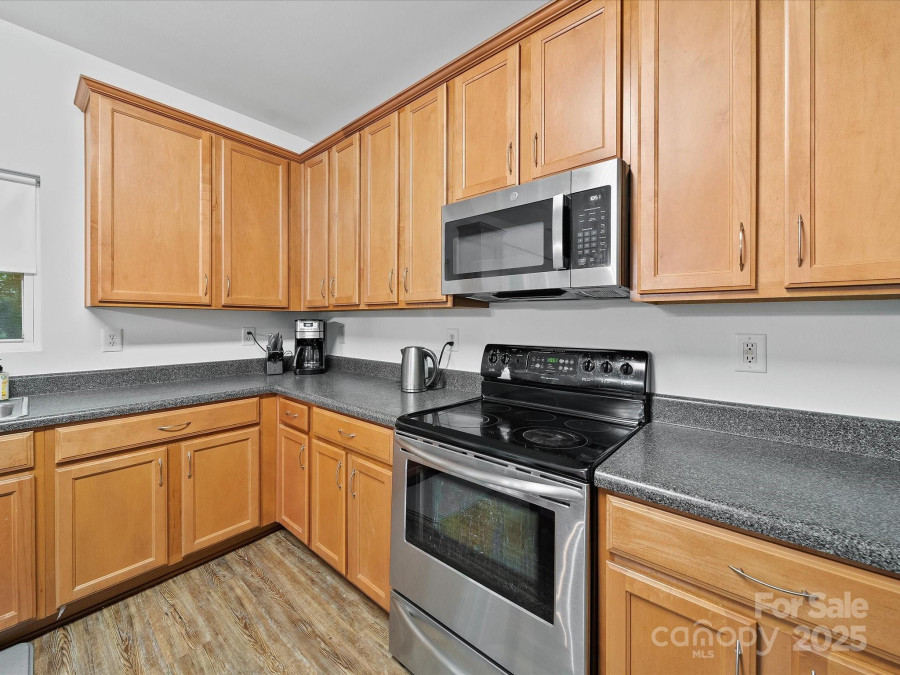 2306 Nettleton Ct Matthews, NC 28105