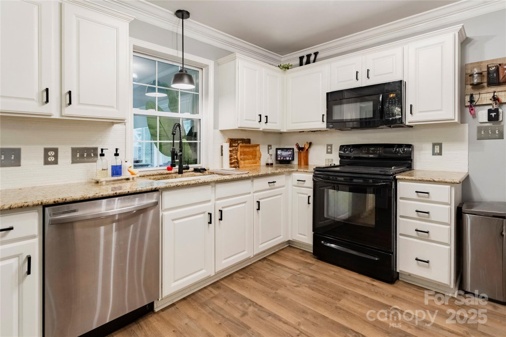 8532 Piccone Brook Ln Charlotte, NC 28216