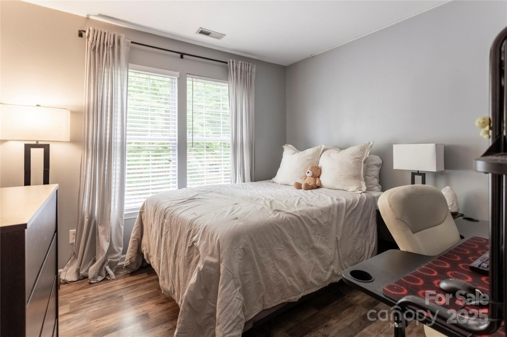 8532 Piccone Brook Ln Charlotte, NC 28216
