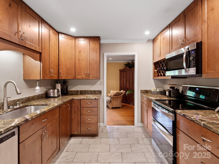 52 Fairway Dr Asheville, NC 2805