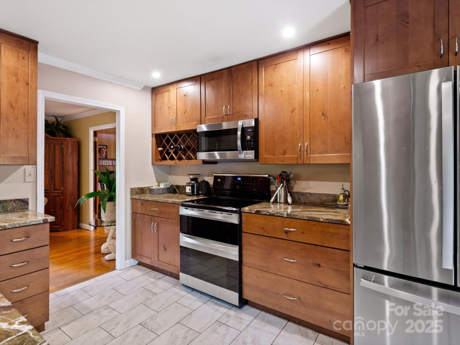 52 Fairway Dr Asheville, NC 2805