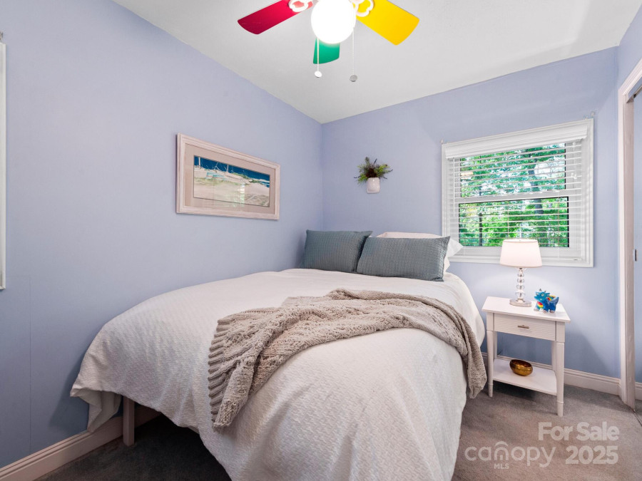 52 Fairway Dr Asheville, NC 2805