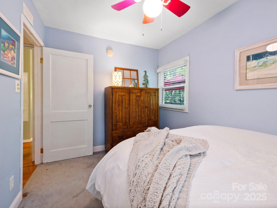 52 Fairway Dr Asheville, NC 2805