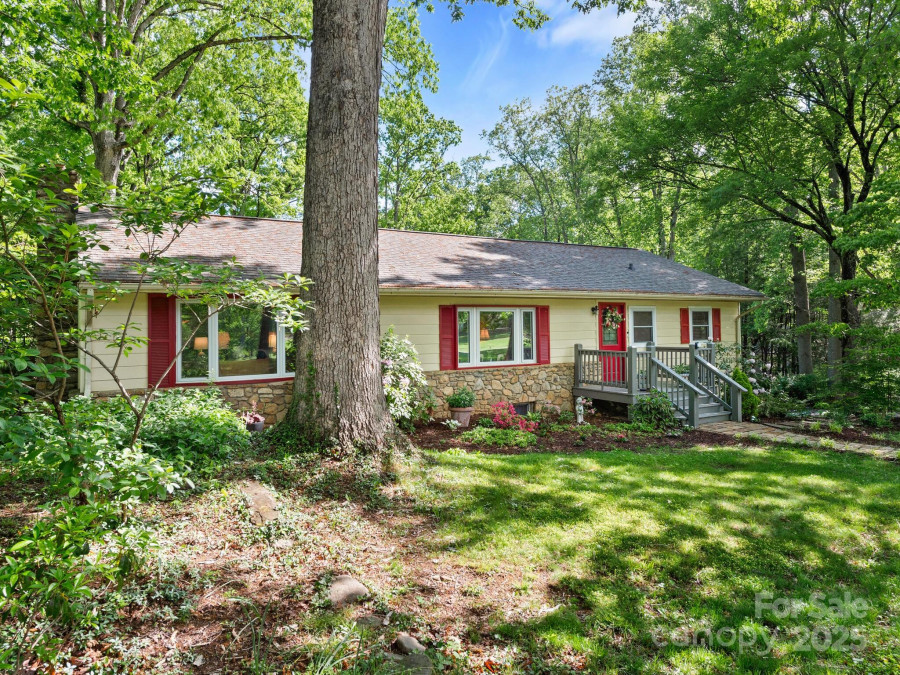 52 Fairway Dr Asheville, NC 2805