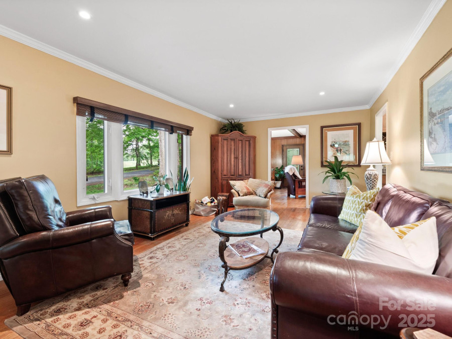 52 Fairway Dr Asheville, NC 2805
