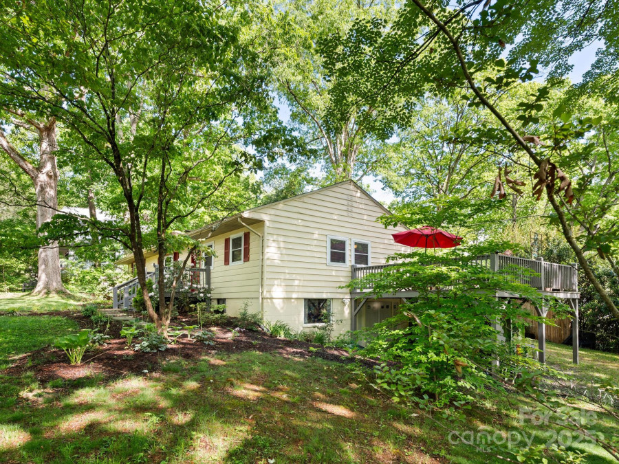 52 Fairway Dr Asheville, NC 2805