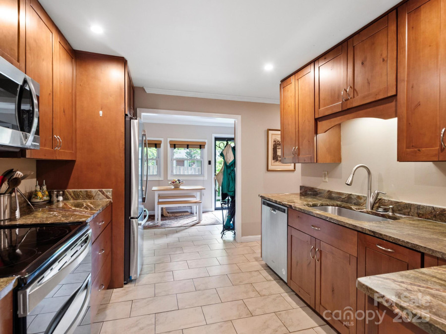 52 Fairway Dr Asheville, NC 2805