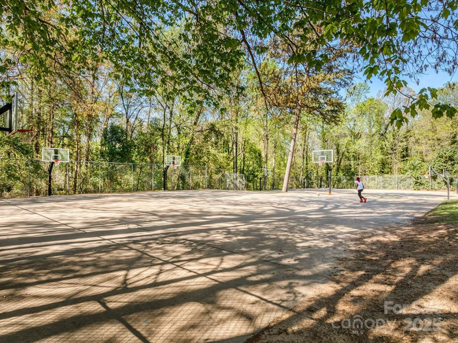 1227 Seneca Pl Charlotte, NC 28210