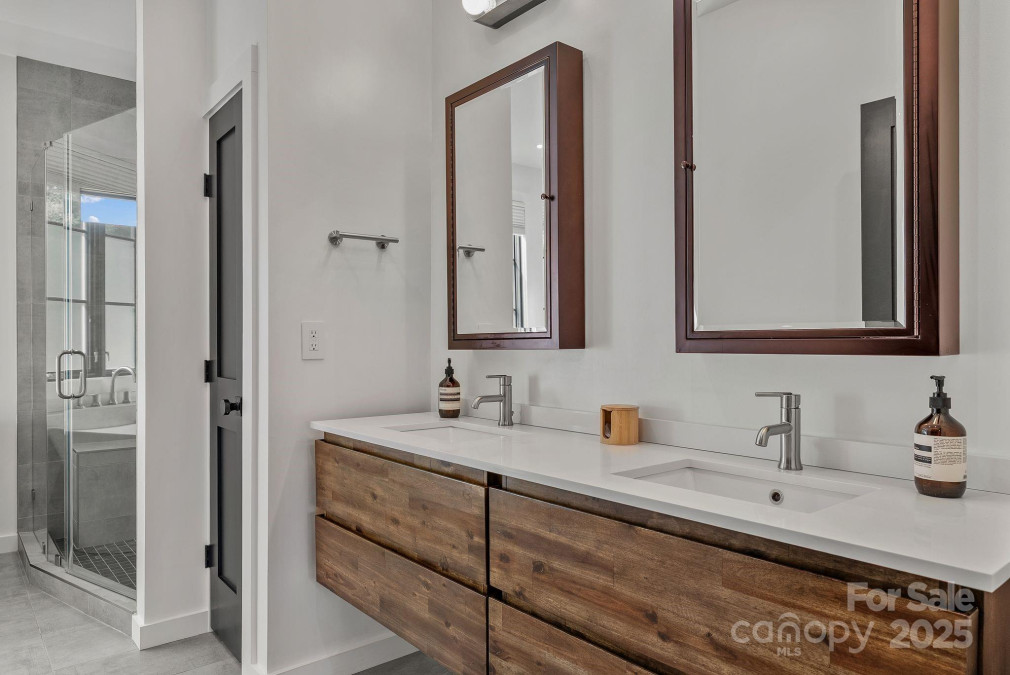 52 Malvern Walk Asheville, NC 28806