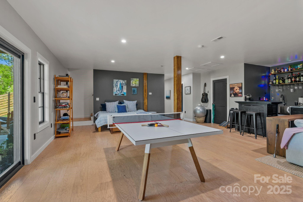 52 Malvern Walk Asheville, NC 28806