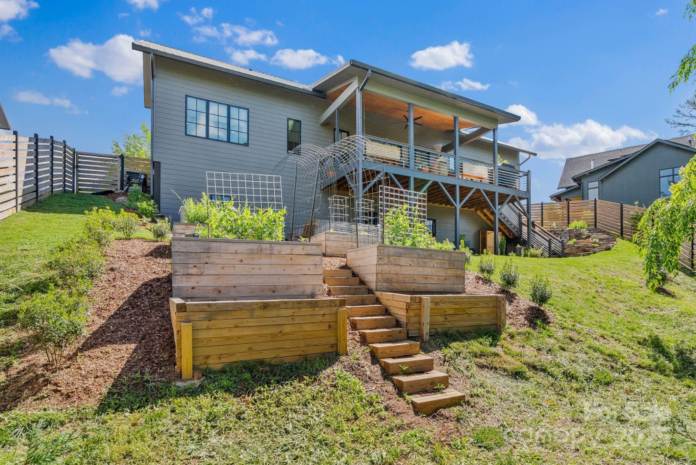 52 Malvern Walk Asheville, NC 28806