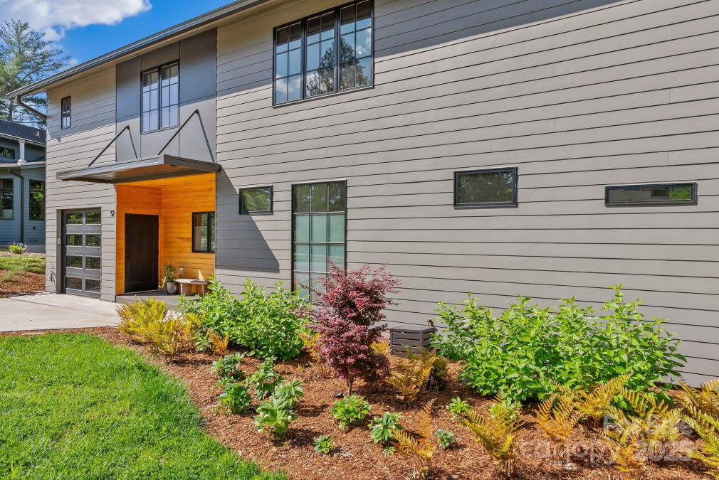 52 Malvern Walk Asheville, NC 28806