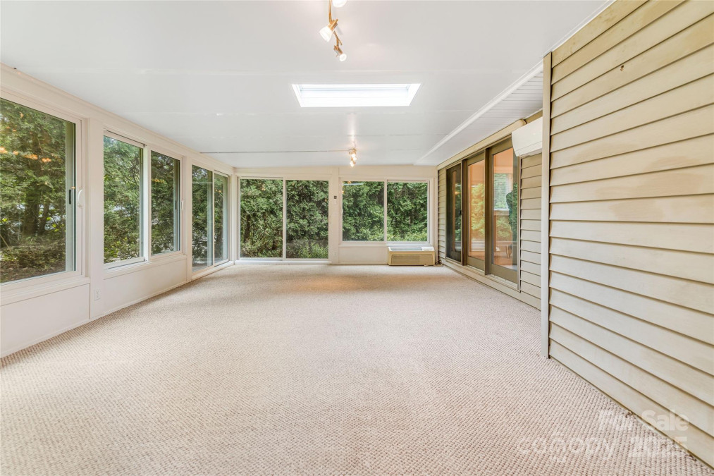 30 Robin Ln Asheville, NC 28806