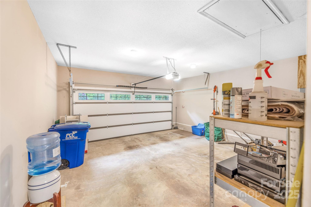 30 Robin Ln Asheville, NC 28806