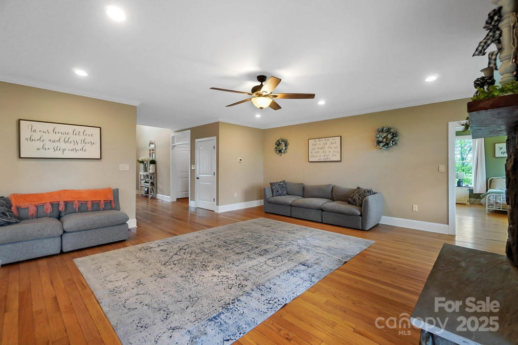 3707 Seagrave Farm Rd Concord, NC 28025