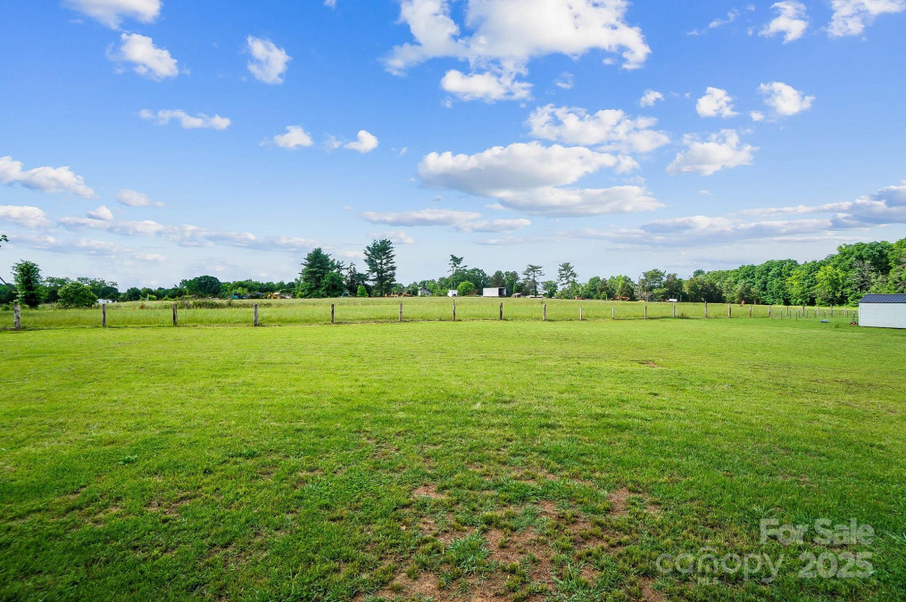 3707 Seagrave Farm Rd Concord, NC 28025