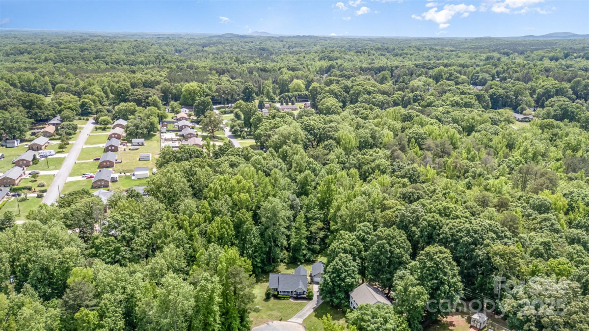 1318 Candlewood Dr Gastonia, NC 28052