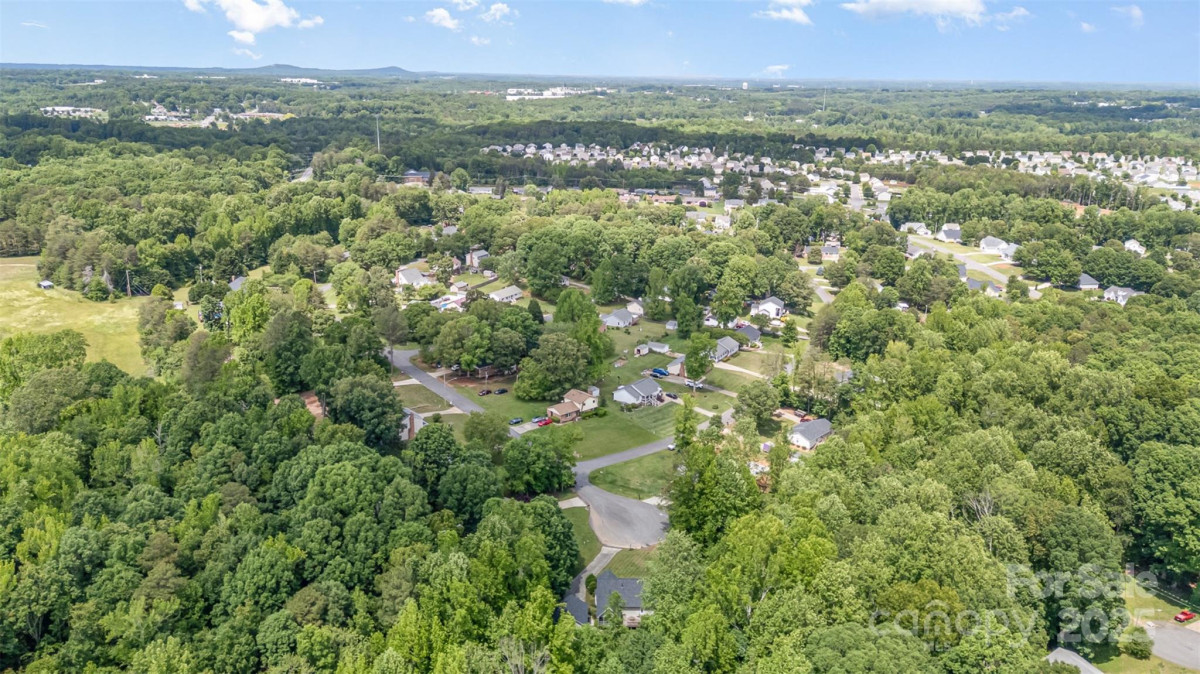 1318 Candlewood Dr Gastonia, NC 28052