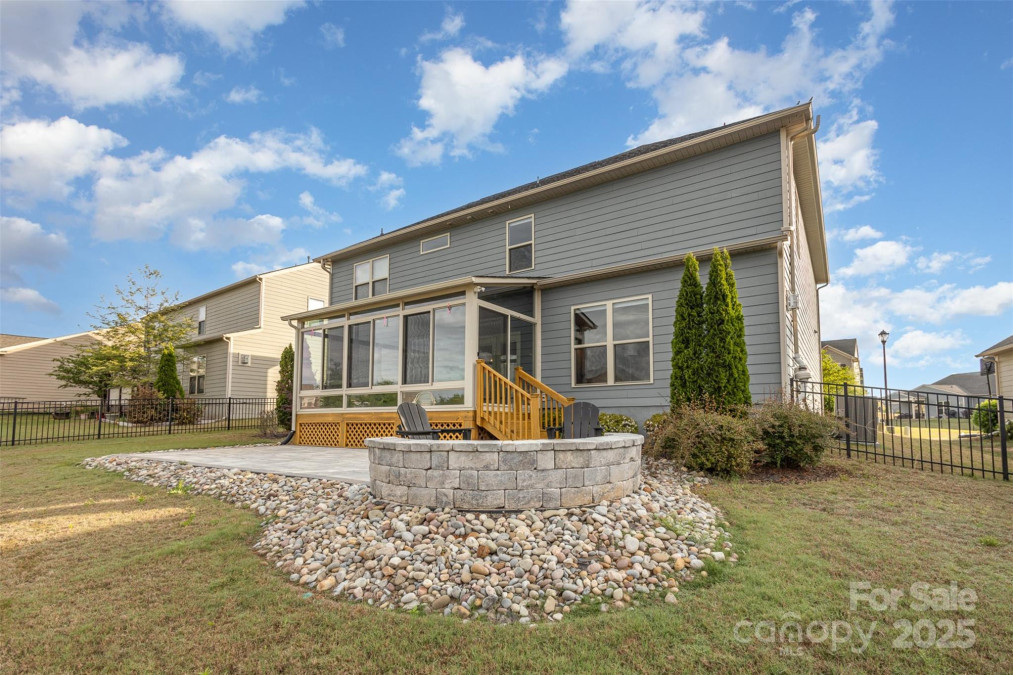 2014 Drawbridge Dr Fort Mill, SC 29707
