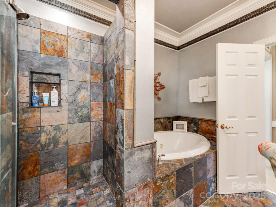 3044 Luke Crossing Dr Charlotte, NC 28226