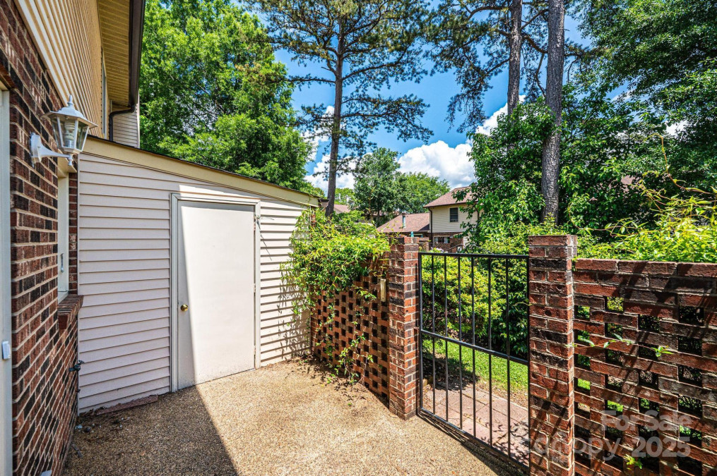 1330 5th St Hickory, NC 28601