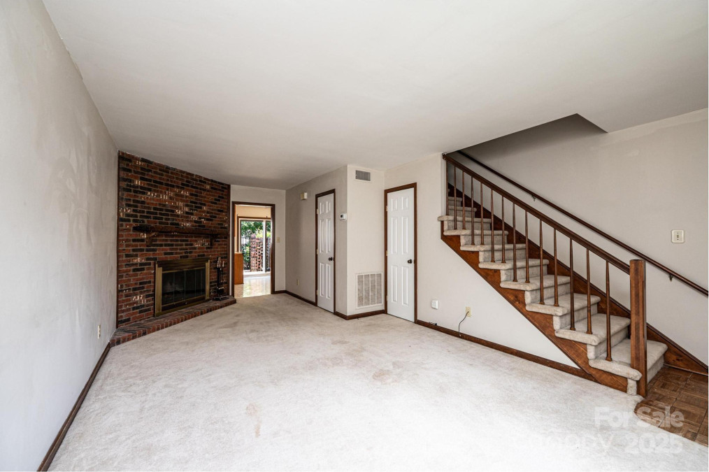 1330 5th St Hickory, NC 28601