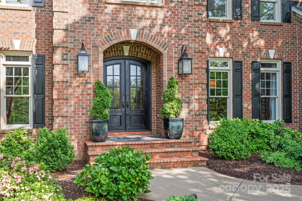 14701 Jockeys Ridge Dr Charlotte, NC 28277