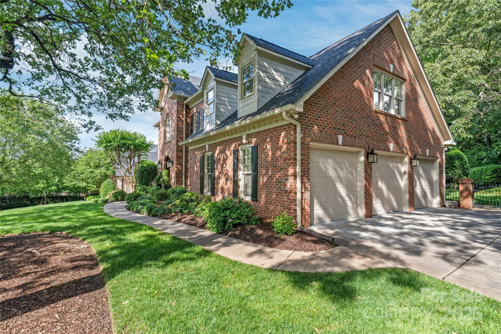 14701 Jockeys Ridge Dr Charlotte, NC 28277