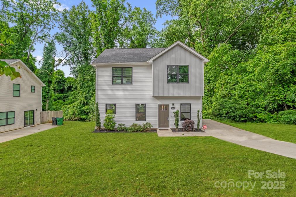 2908 Burgess Dr Charlotte, NC 28208