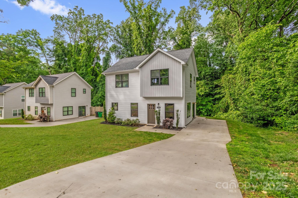 2908 Burgess Dr Charlotte, NC 28208