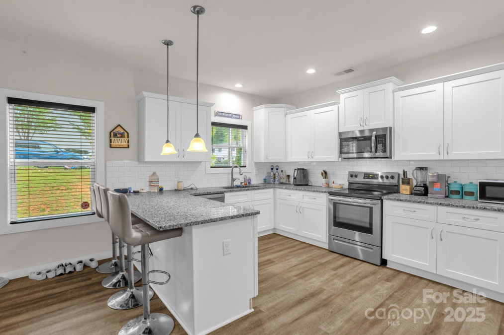 2908 Burgess Dr Charlotte, NC 28208