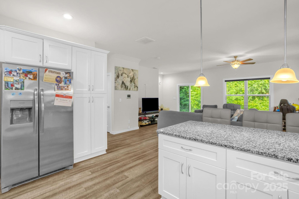 2908 Burgess Dr Charlotte, NC 28208