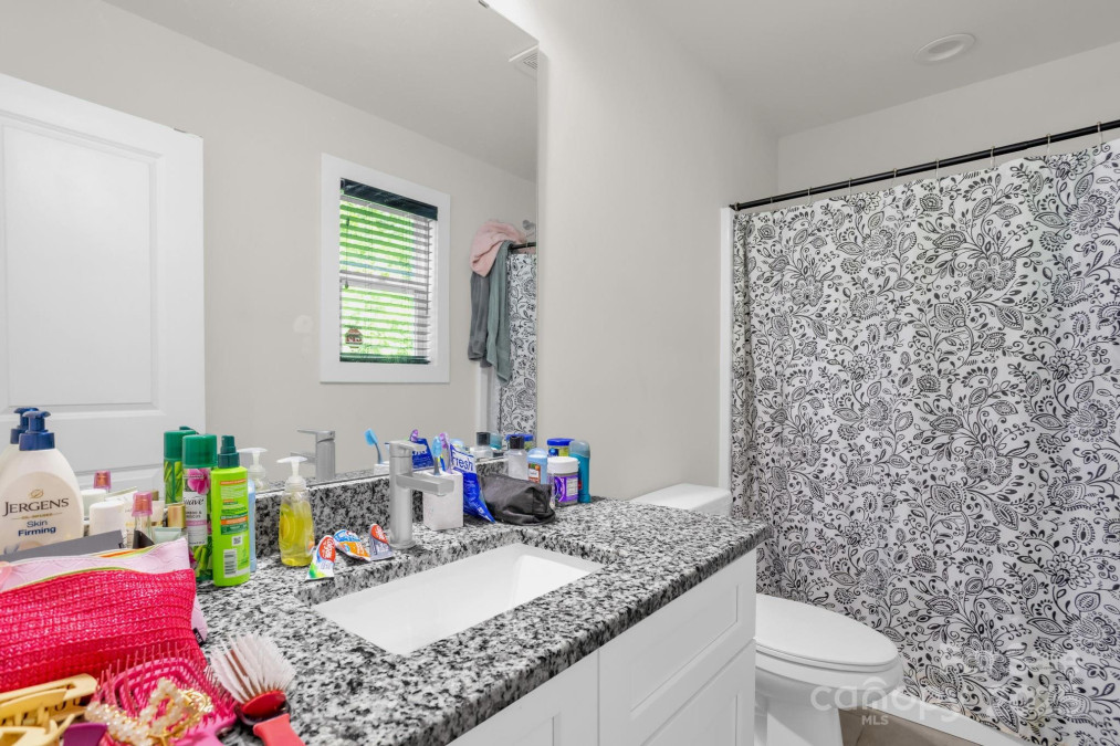 2908 Burgess Dr Charlotte, NC 28208