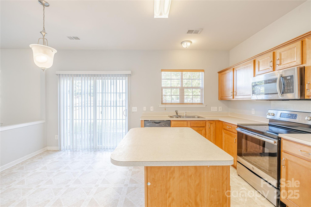 2802 Azalea Hills Dr Charlotte, NC 28262